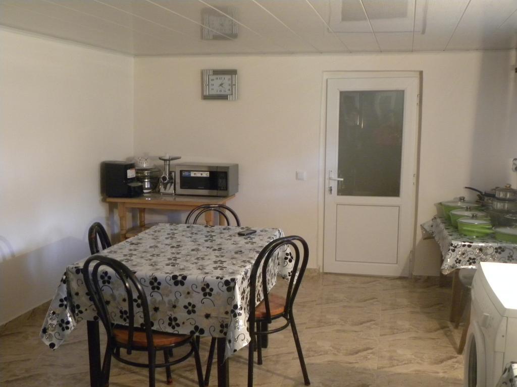 Mikheil Pitskhelauri Guest House كازباجي المظهر الخارجي الصورة